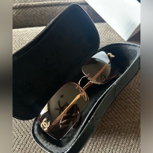 Chanel Swarovski crystal logo square sunglasses - Picture 3 of 16